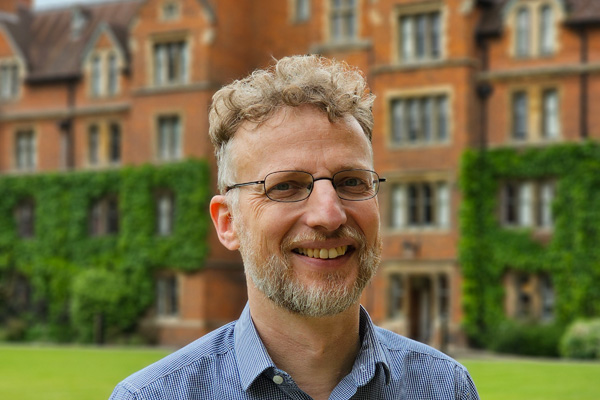 Dr Jörg Haustein